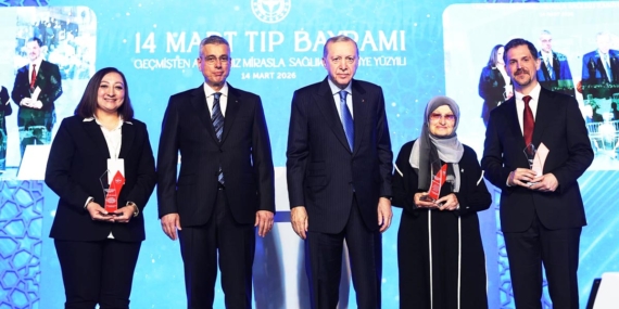 Denizlili Hemşire Safure Aksoy’a Anlamlı Ödül: 14 Mart Tıp Bayramı’nda Gururlandıran Başarı