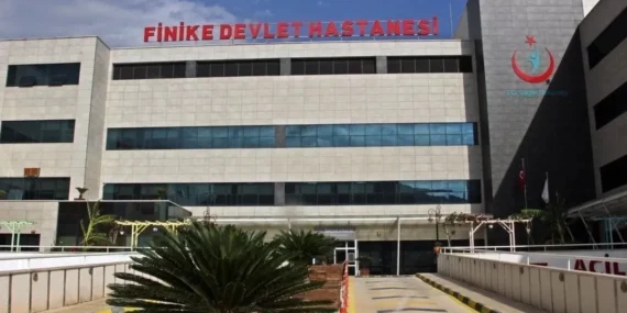 Finike Devlet Hastanesinde Hemşireye Verilen “Görev Yerini Terk” Cezası İptal Edildi
