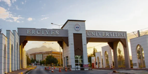 Erciyes Üniversitesi’nde akademisyenler kooperatif kurup kantin ve otopark işletti: Dekan başkan oldu, Sayıştayın defalarca kez uyarıları sonuçsuz kaldı!